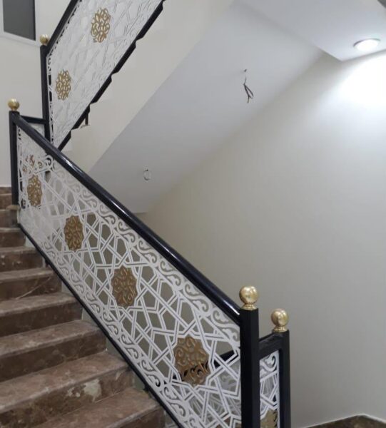 درج حديد الرياض